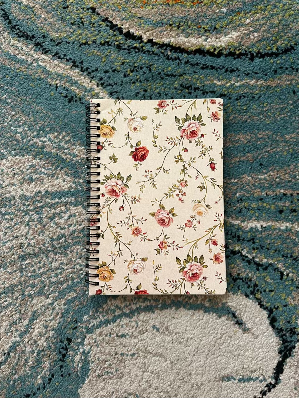 Vintage NotePad🌻