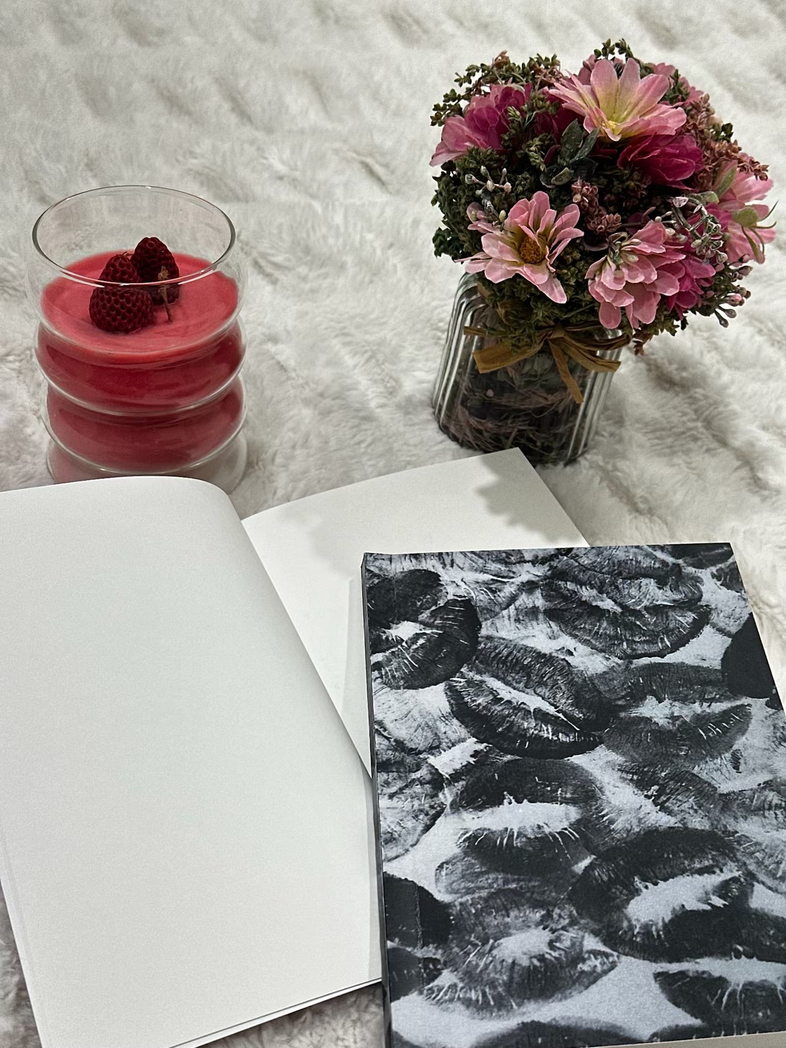Midnight kisses Notebook 🖤